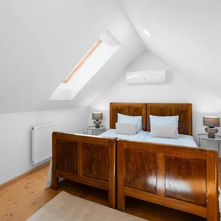 Statek Luigi Appartement Tuchlovice